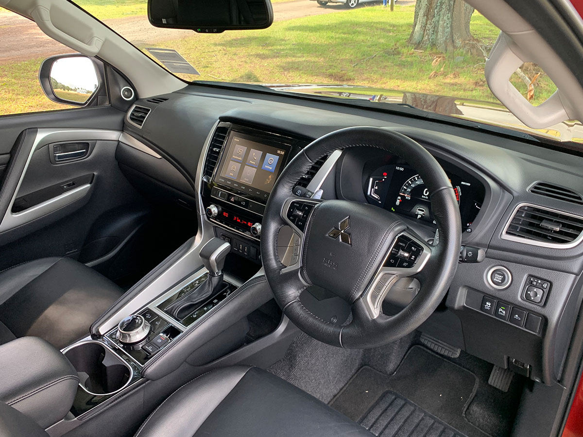 2023 Mitsubishi Pajero Sport VRX 4WD 7 Seater