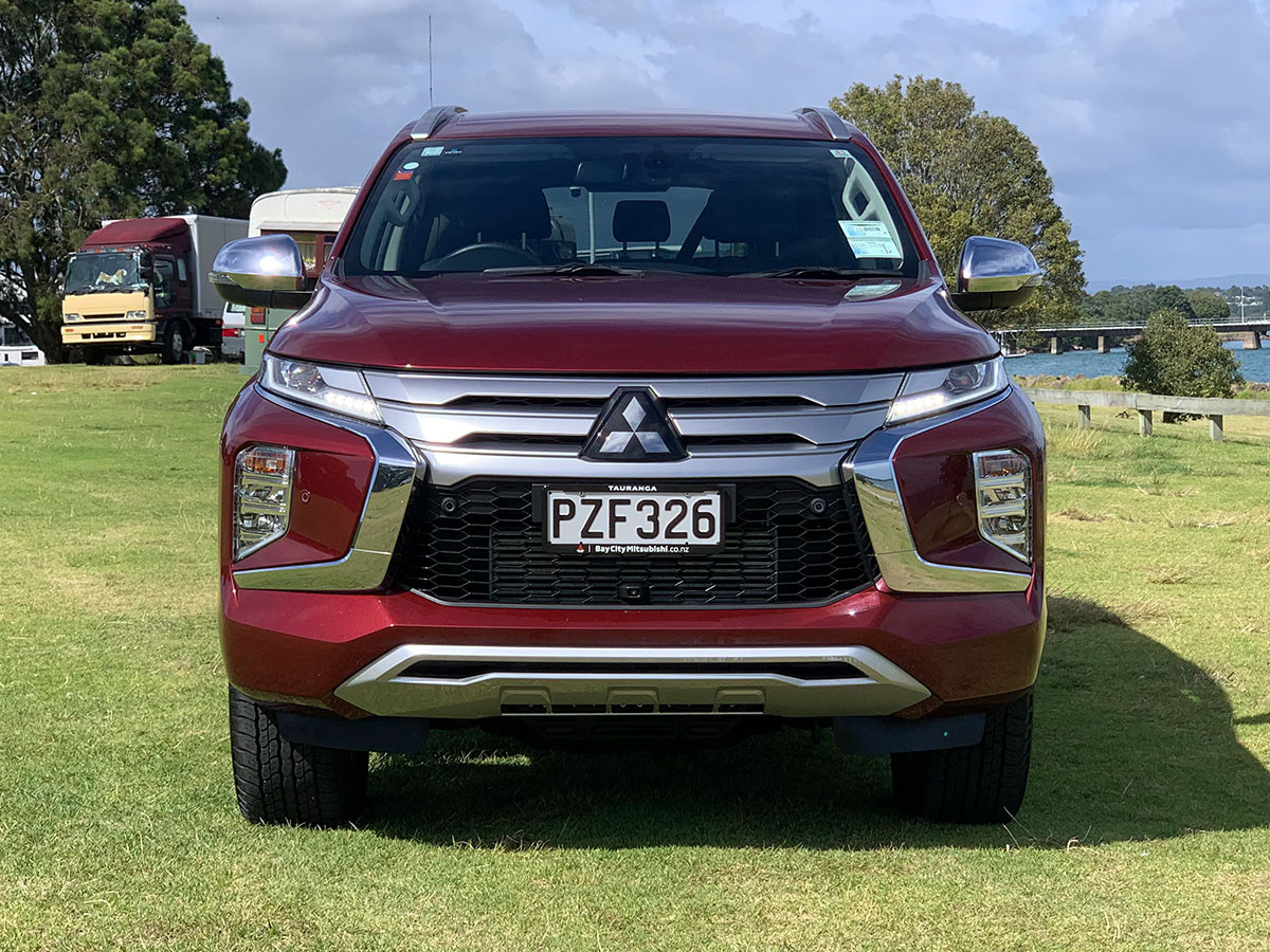 2023 Mitsubishi Pajero Sport VRX 4WD 7 Seater