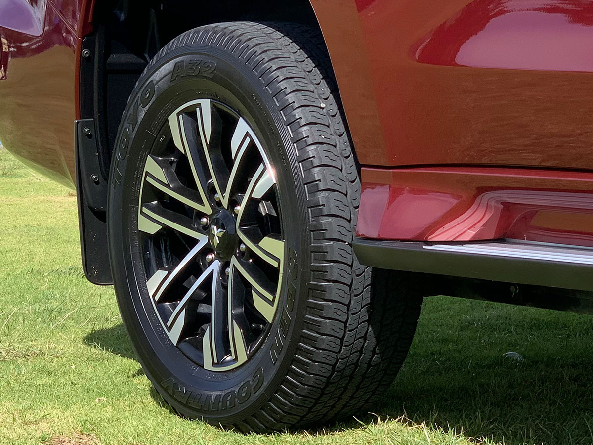 2023 Mitsubishi Pajero Sport VRX 4WD 7 Seater