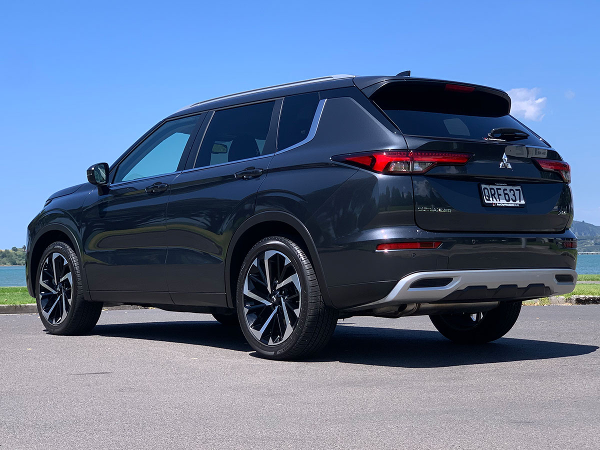 2024 Mitsubishi Outlander XLS 4WD 7 Seater 2.5L Petrol Auto