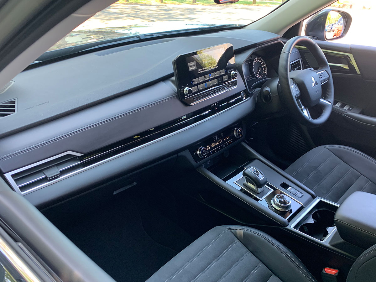 2024 Mitsubishi Outlander XLS 4WD 7 Seater 2.5L Petrol Auto