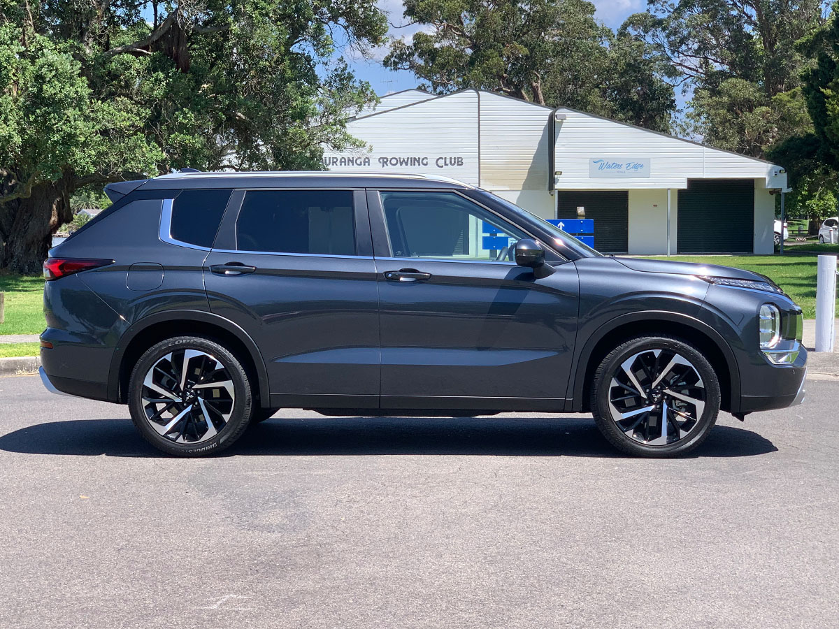 2024 Mitsubishi Outlander XLS 4WD 7 Seater 2.5L Petrol Auto