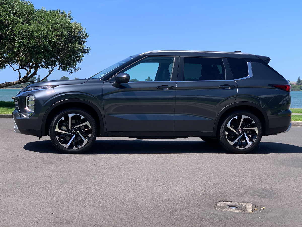 2024 Mitsubishi Outlander XLS 4WD 7 Seater 2.5L Petrol Auto