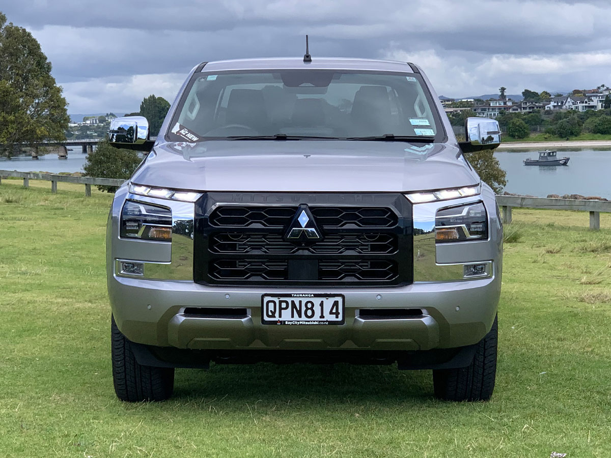 2024 Mitsubishi Triton GLXR 2WD 2.4L Bi-Turbo Diesel 6 Speed Auto