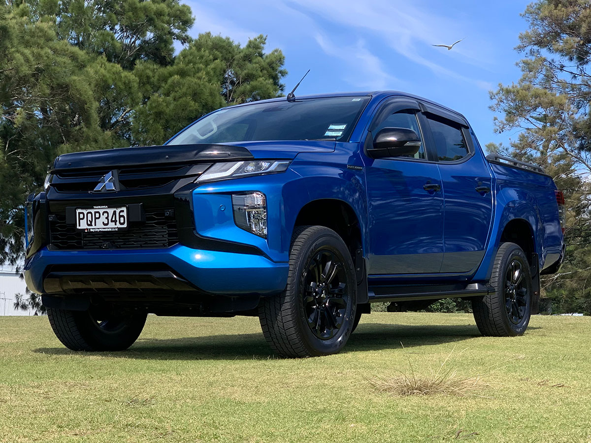 2022 Mitsubishi Triton GLSB 4WD 2.4L Diesel Turbo 6 Speed Auto