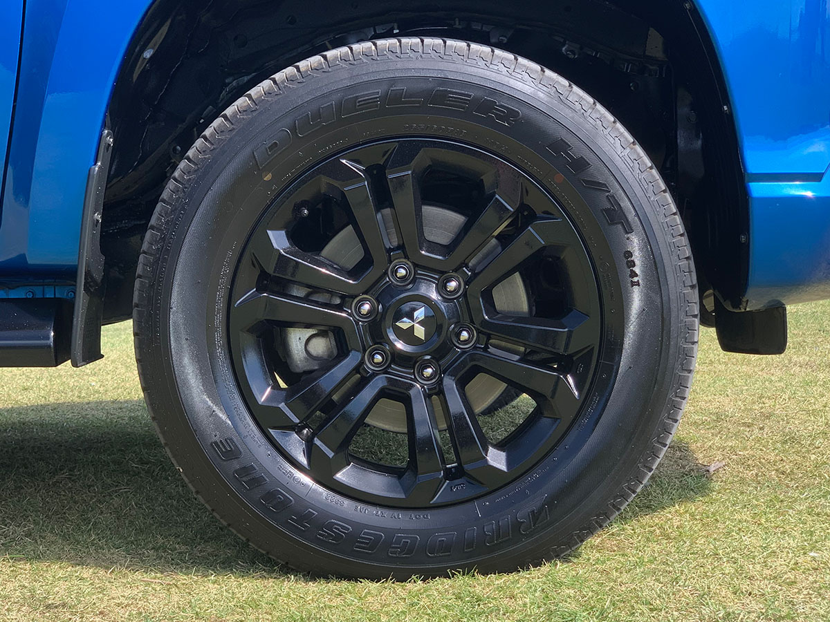 2022 Mitsubishi Triton GLSB 4WD 2.4L Diesel Turbo 6 Speed Auto