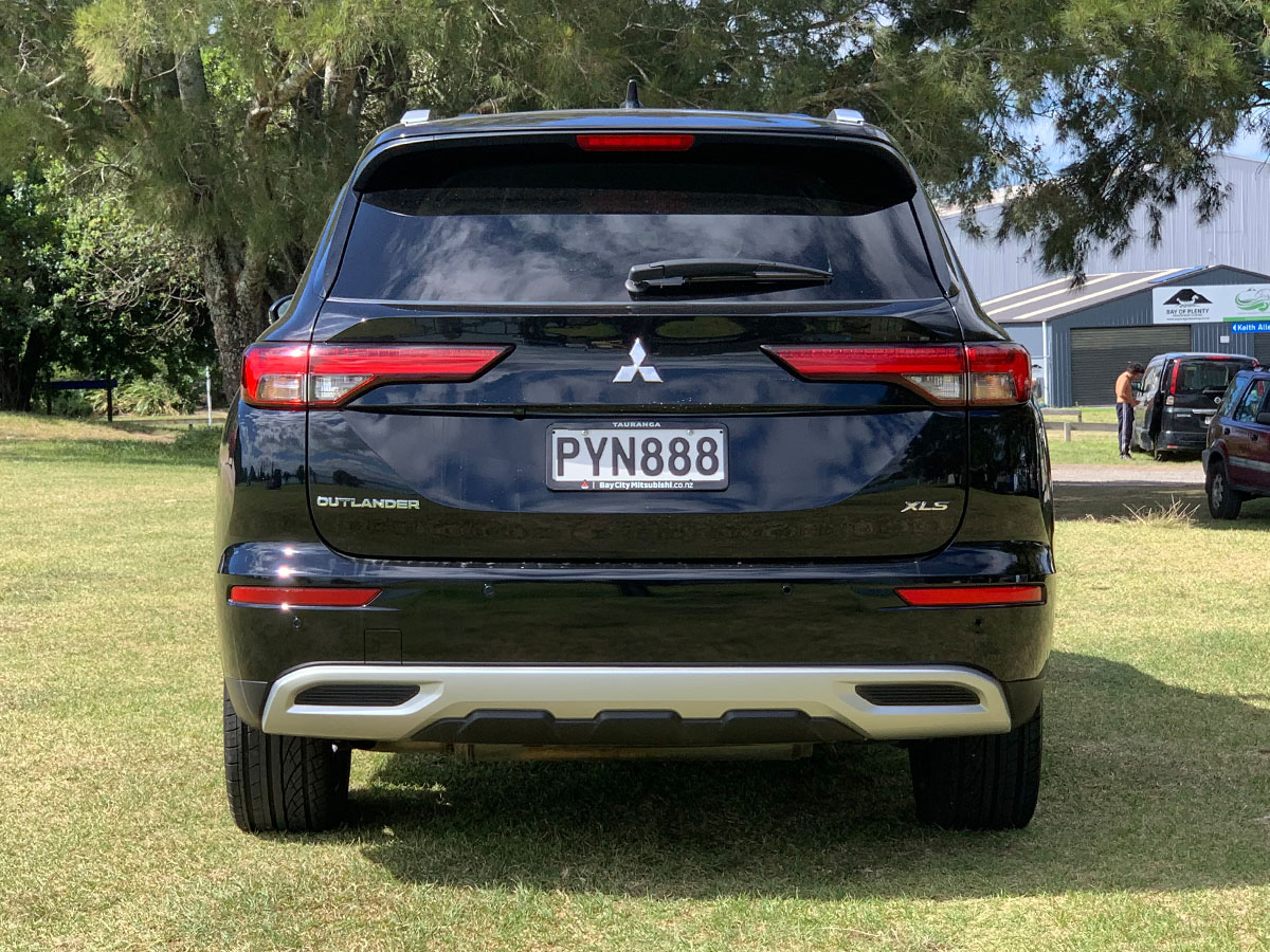 2023 Mitsubishi Outlander XLS 2WD 7 Seater 2.5L Petrol Auto