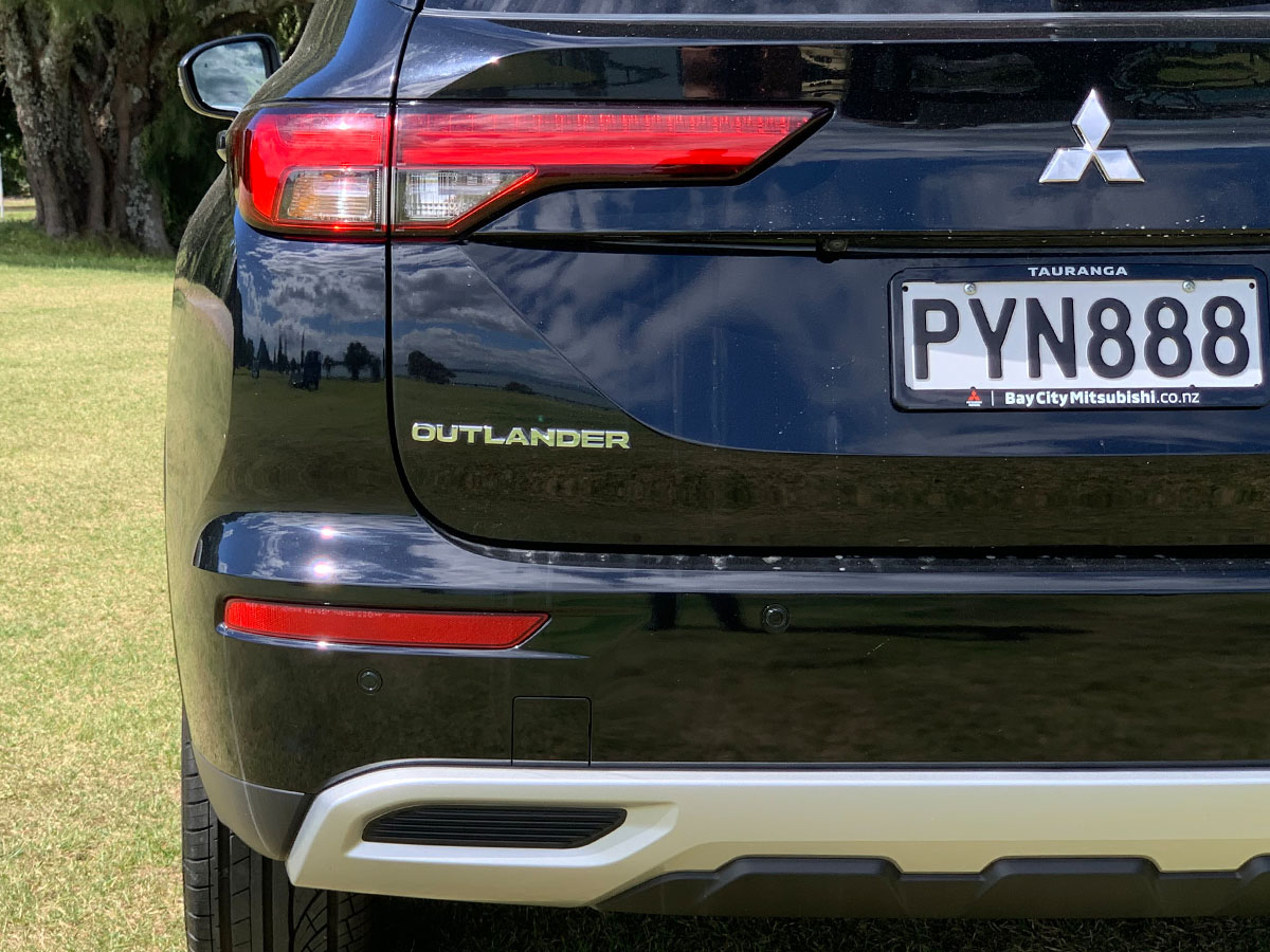 2023 Mitsubishi Outlander XLS 2WD 7 Seater 2.5L Petrol Auto