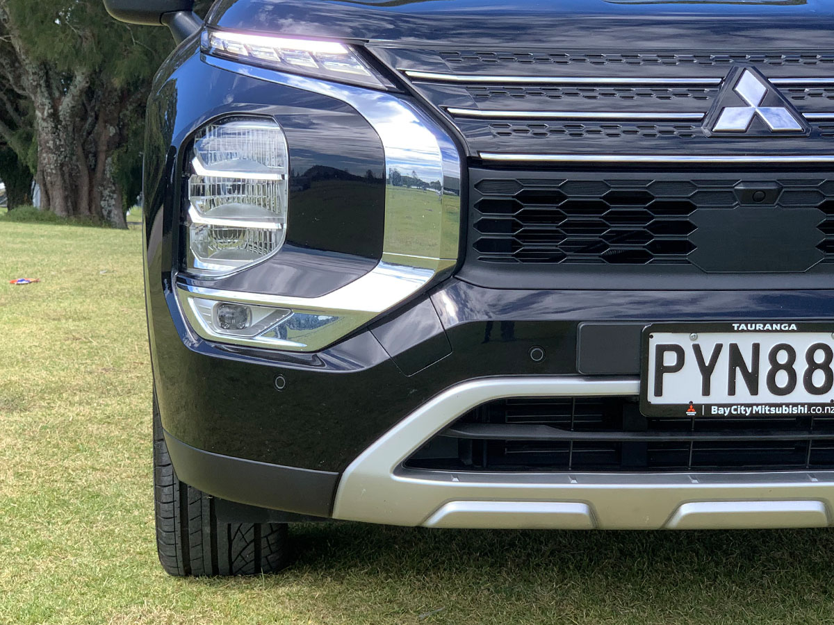 2023 Mitsubishi Outlander XLS 2WD 7 Seater 2.5L Petrol Auto