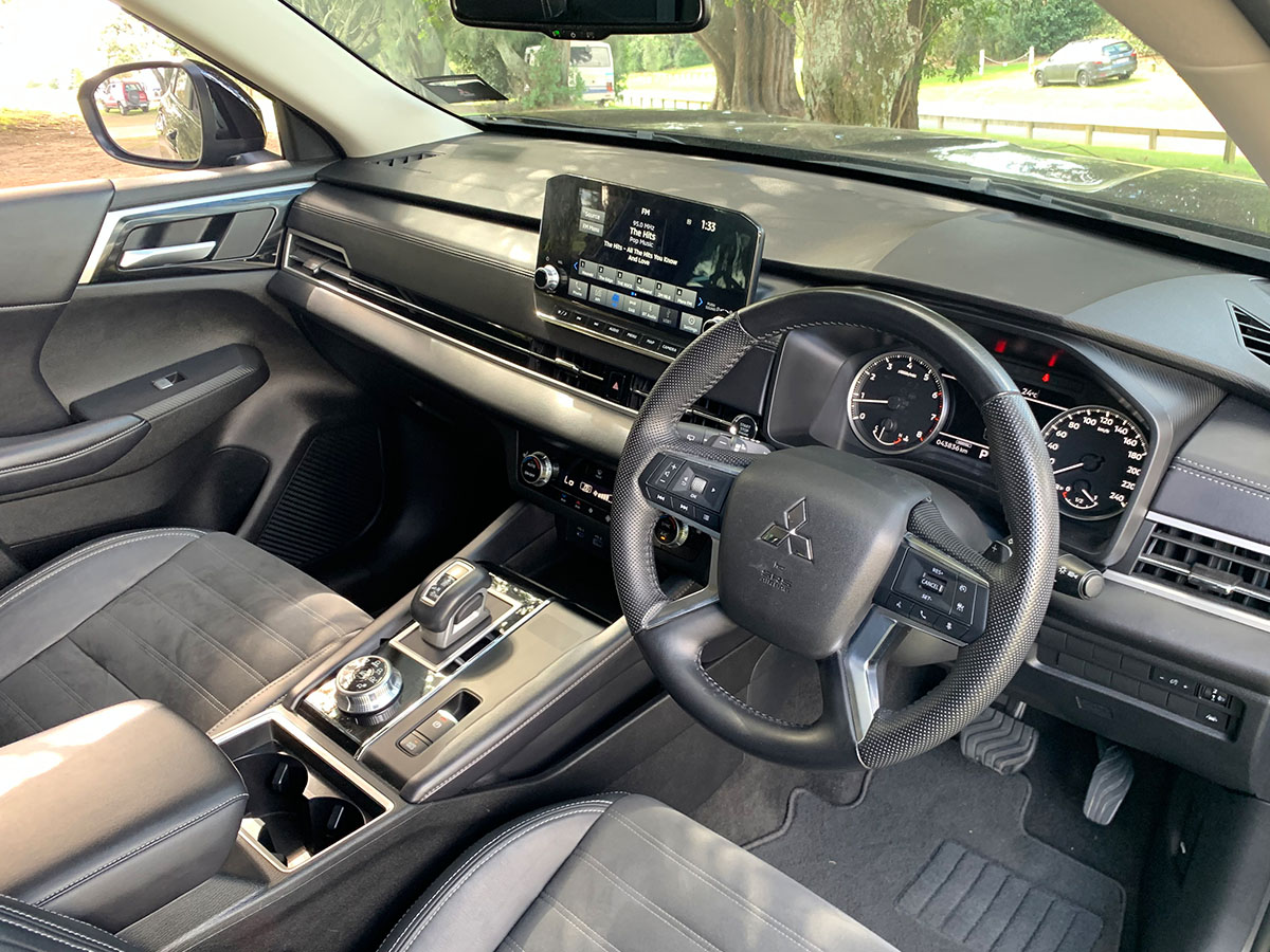 2023 Mitsubishi Outlander XLS 2WD 7 Seater 2.5L Petrol Auto