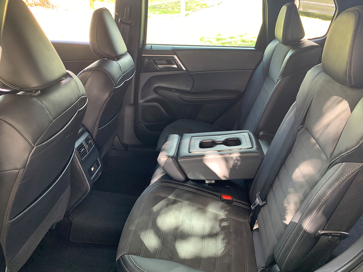 2023 Mitsubishi Outlander XLS 2WD 7 Seater 2.5L Petrol Auto