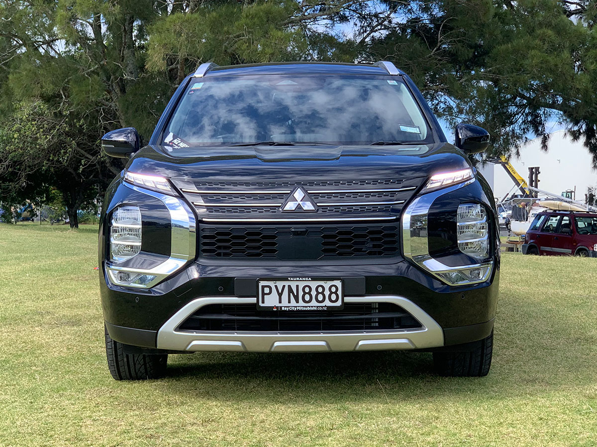 2023 Mitsubishi Outlander XLS 2WD 7 Seater 2.5L Petrol Auto