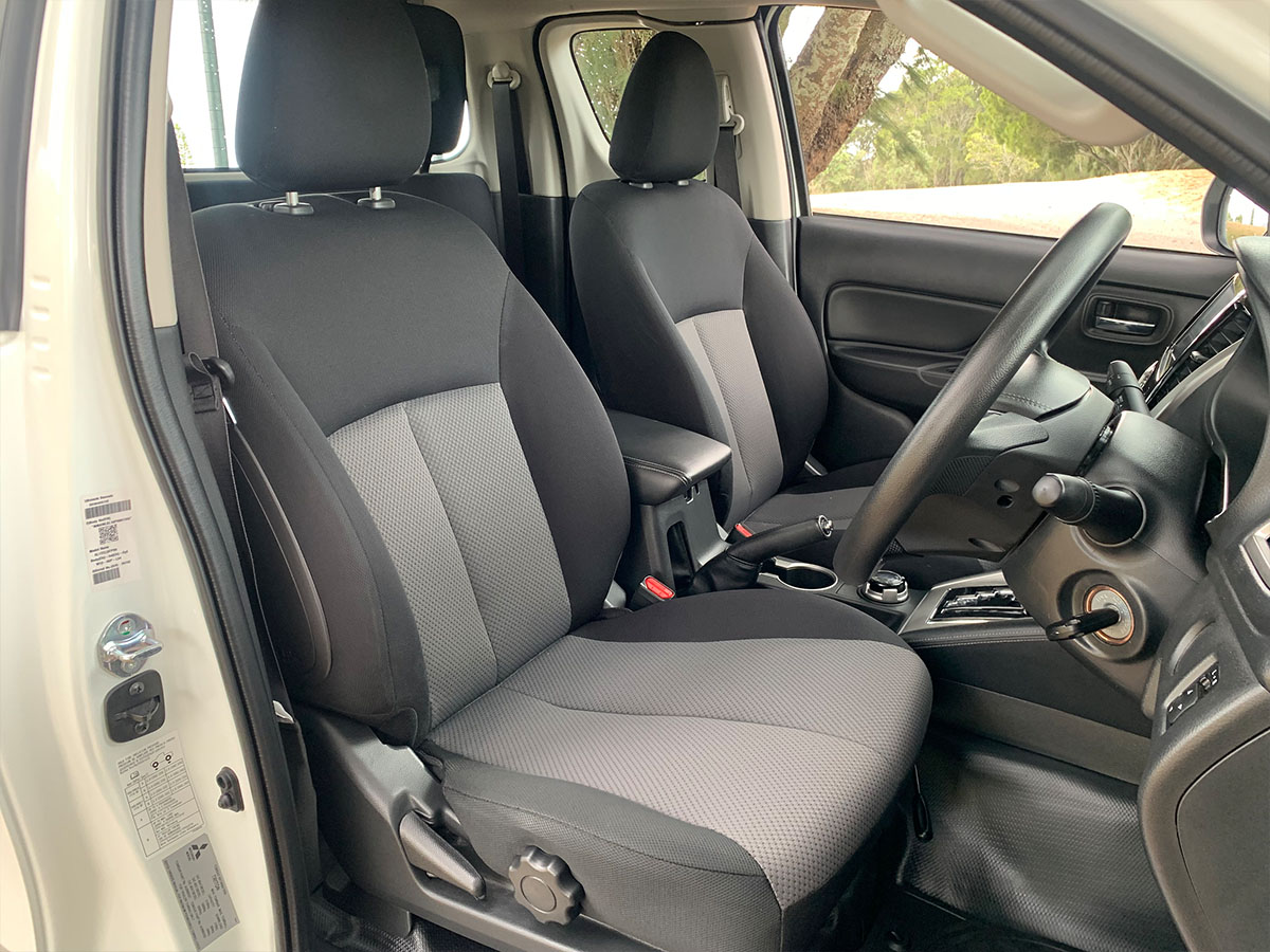 2023 Mitsubishi Triton GLX Club Cab Chassis 4WD 2.4L Diesel Turbo Auto