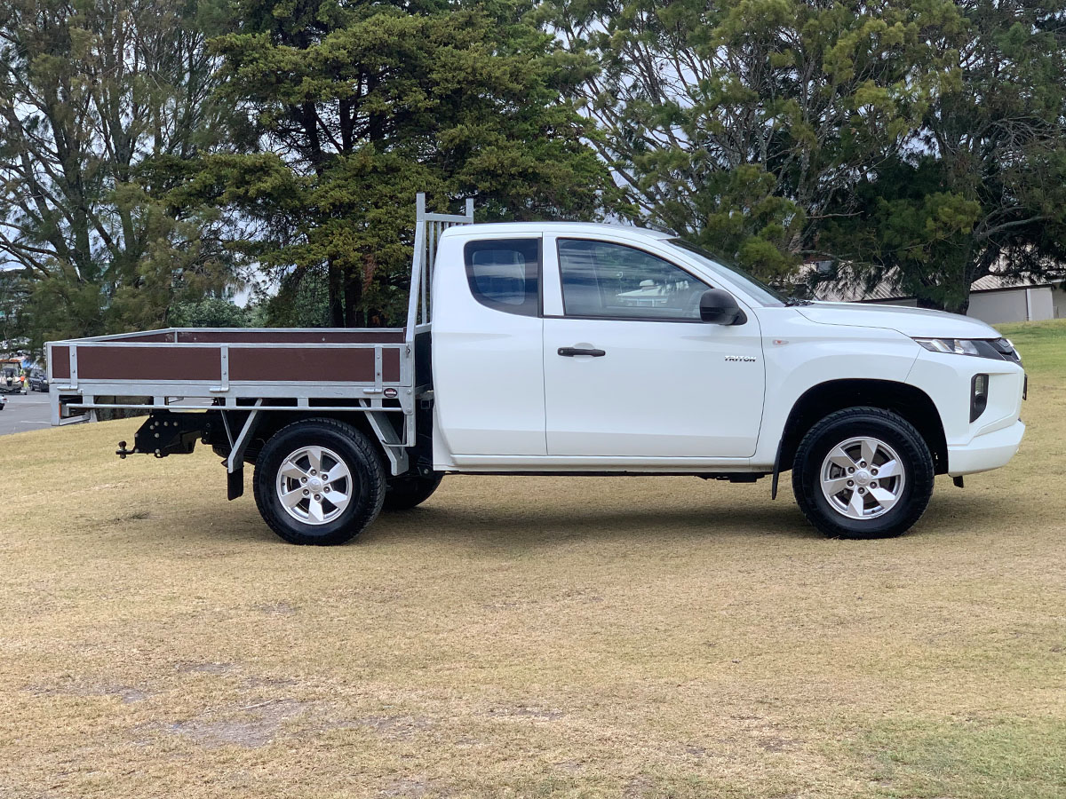 2023 Mitsubishi Triton GLX Club Cab Chassis 4WD 2.4L Diesel Turbo Auto
