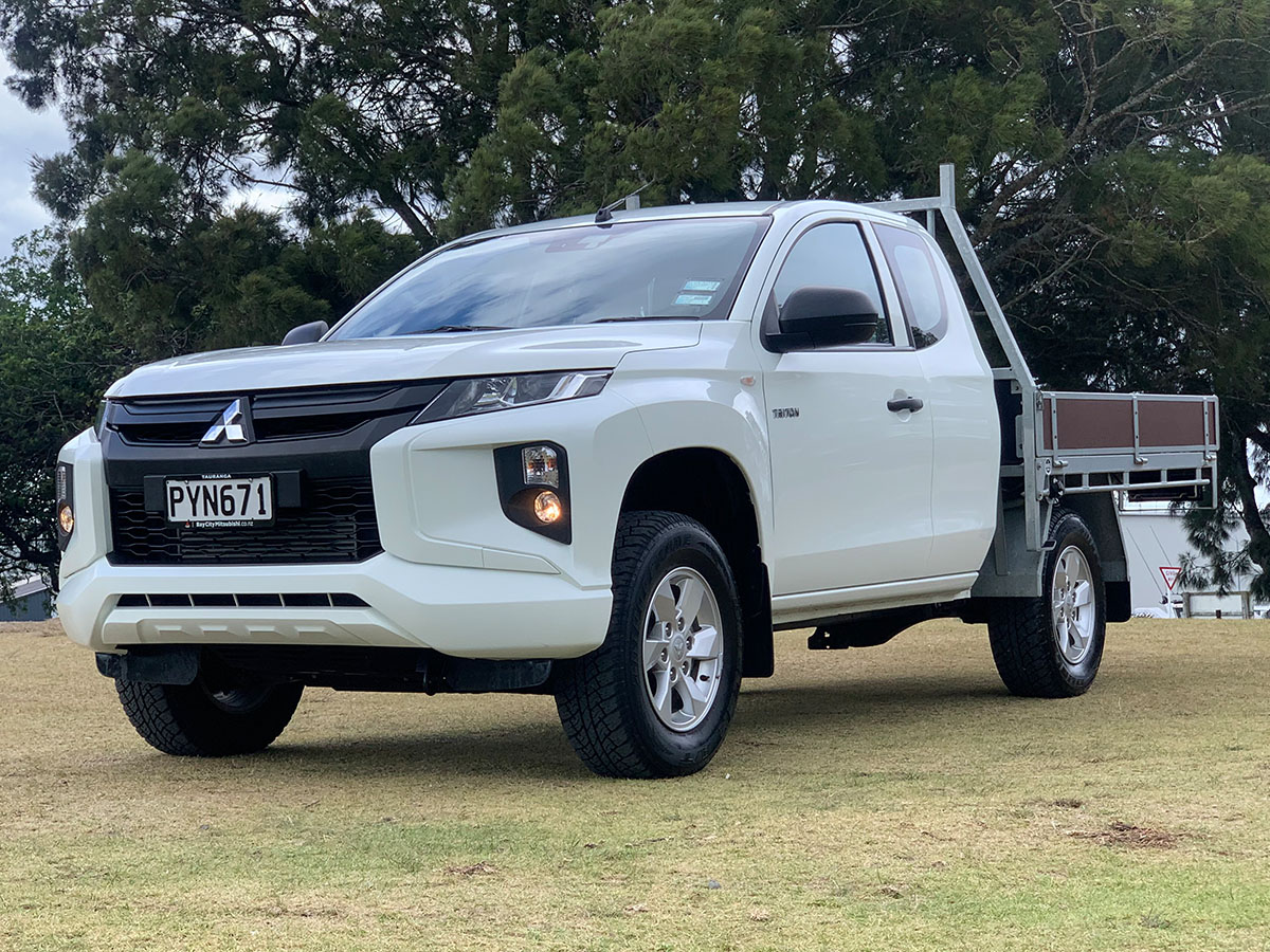 2023 Mitsubishi Triton GLX Club Cab Chassis 4WD 2.4L Diesel Turbo Auto