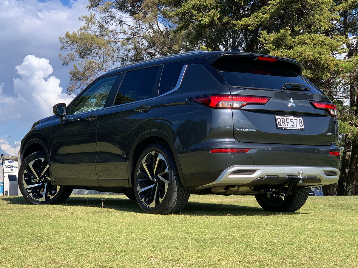 2024 Mitsubishi Outlander XLS 4WD 7 Seater 2.5L Petrol Auto