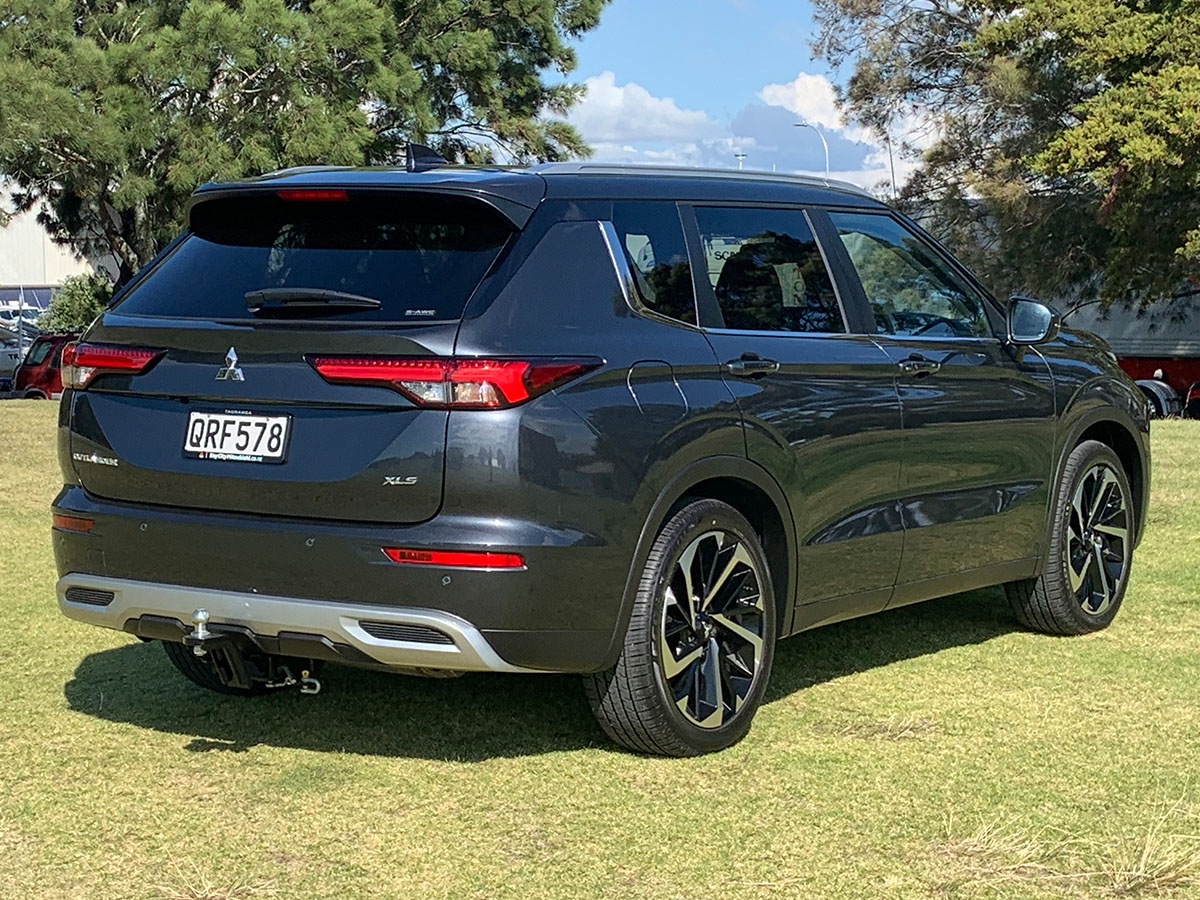 2024 Mitsubishi Outlander XLS 4WD 7 Seater 2.5L Petrol Auto