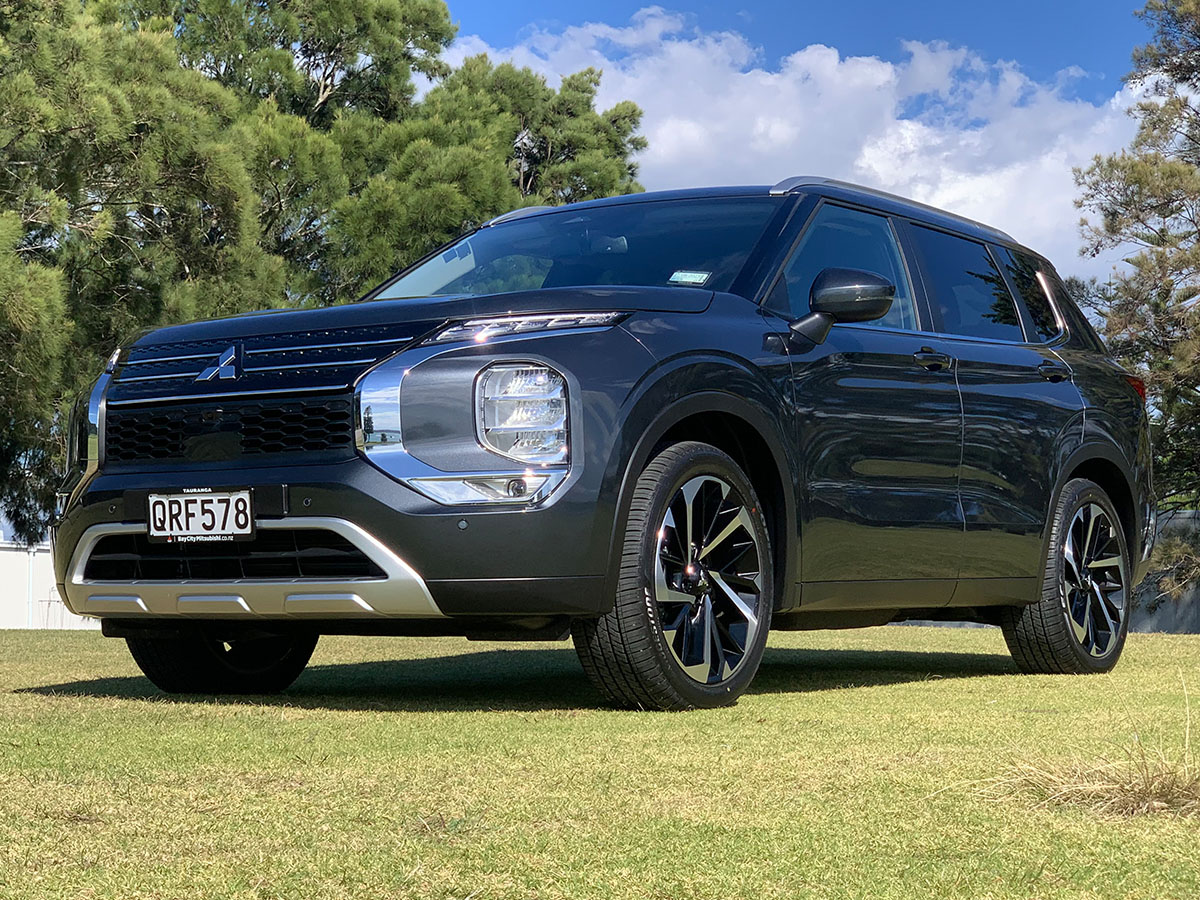 2024 Mitsubishi Outlander XLS 4WD 7 Seater 2.5L Petrol Auto