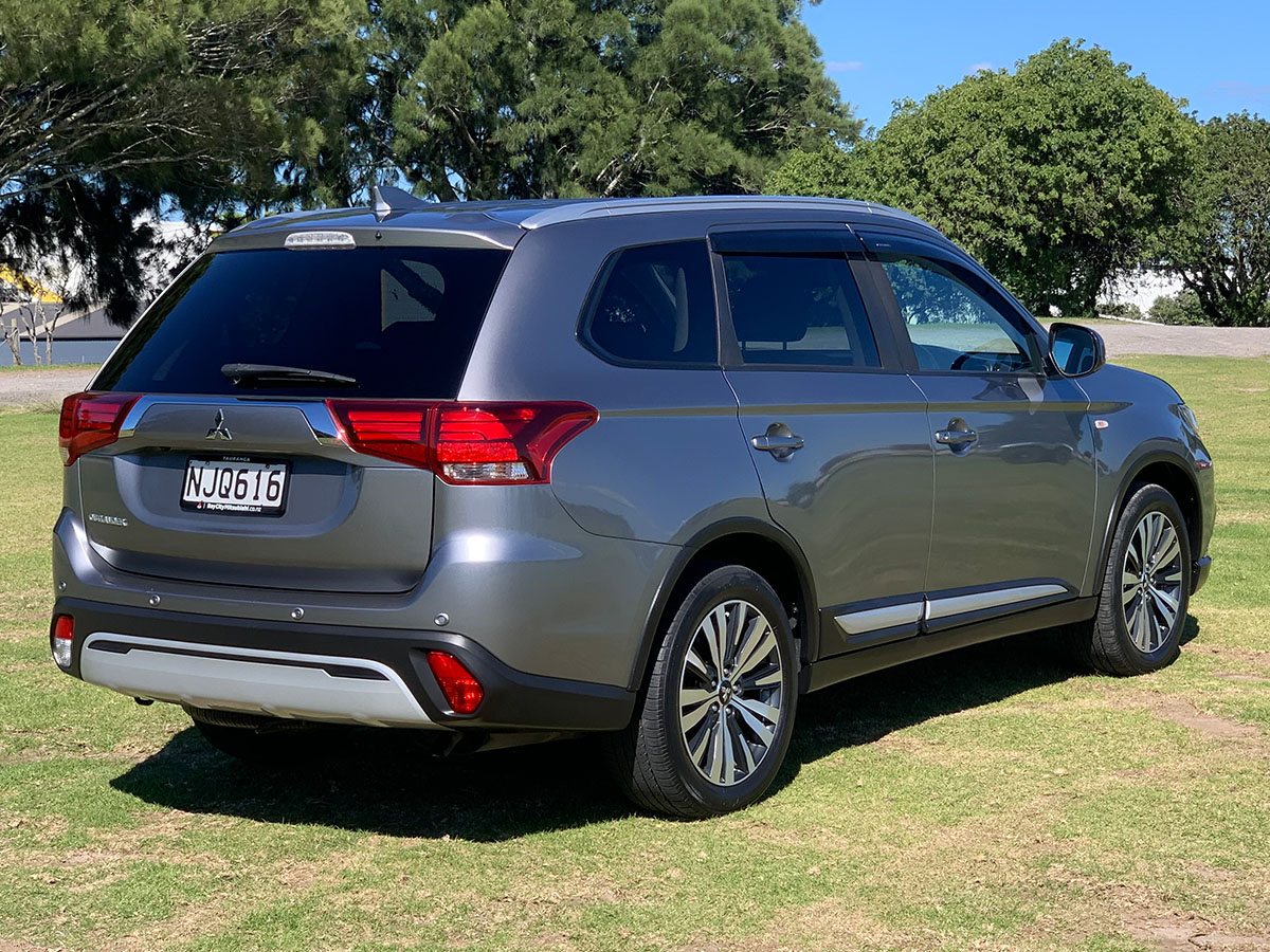 2021 Mitsubishi Outlander LS 2.4L Petrol 7 Seater Automatic