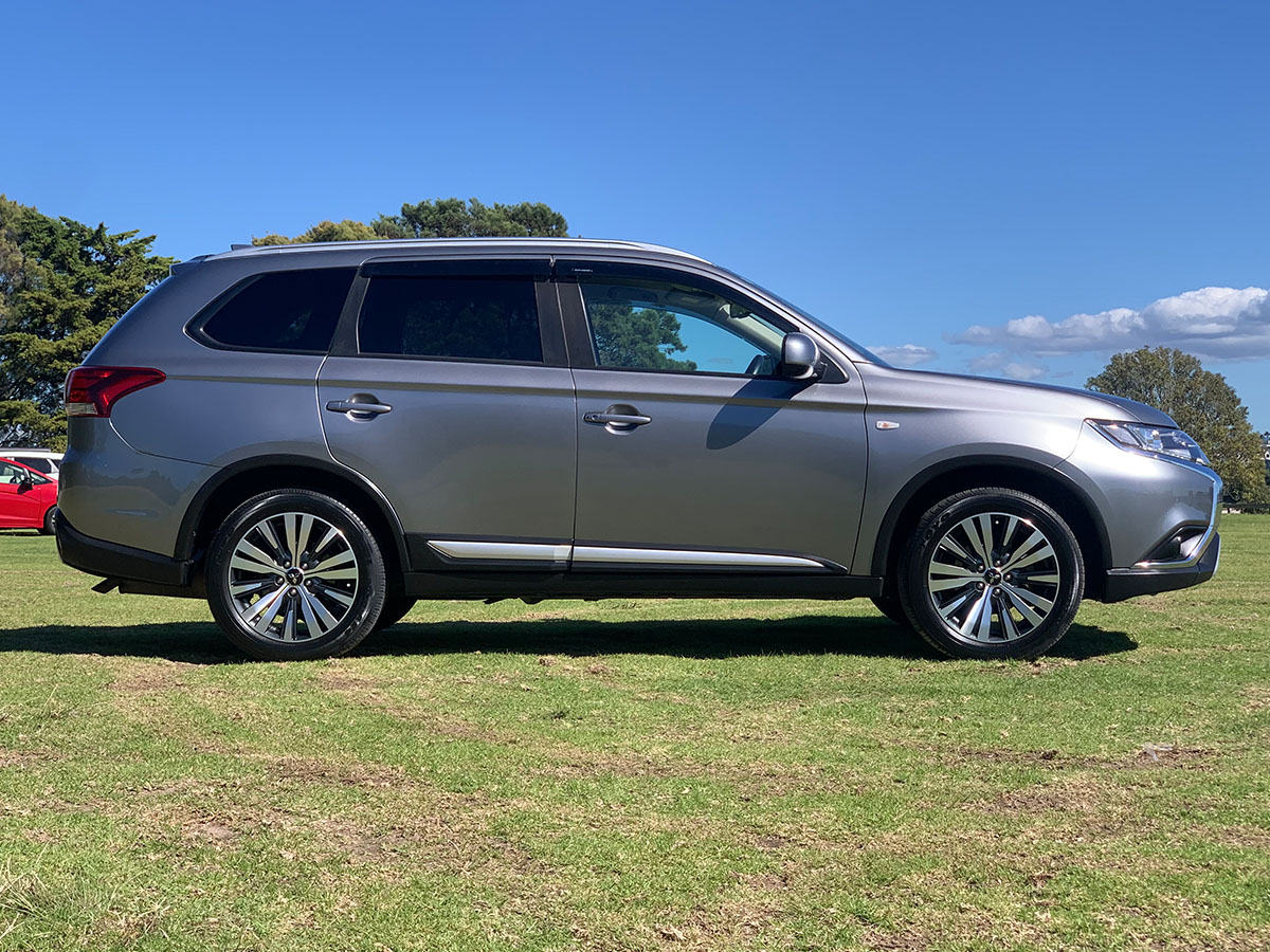 2021 Mitsubishi Outlander LS 2.4L Petrol 7 Seater Automatic
