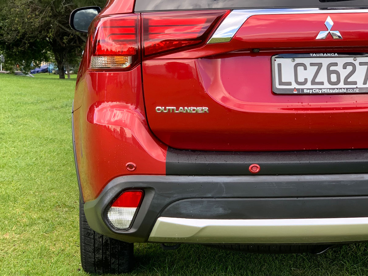 2018 Mitsubishi Outlander LS 2.4L Petrol 7 Seater Automatic