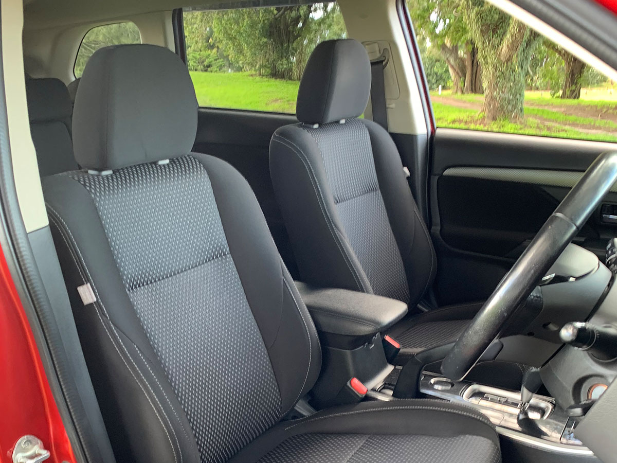 2018 Mitsubishi Outlander LS 2.4L Petrol 7 Seater Automatic