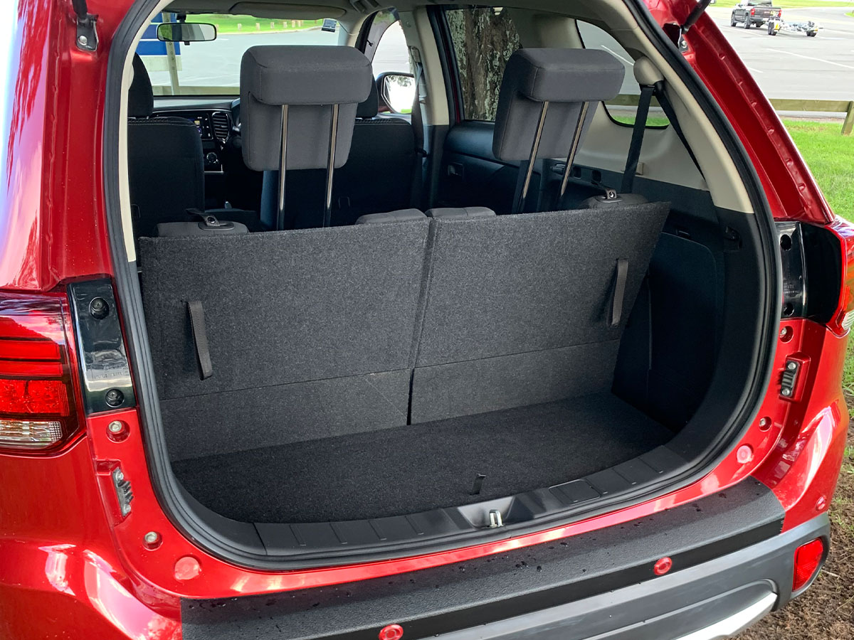 2018 Mitsubishi Outlander LS 2.4L Petrol 7 Seater Automatic