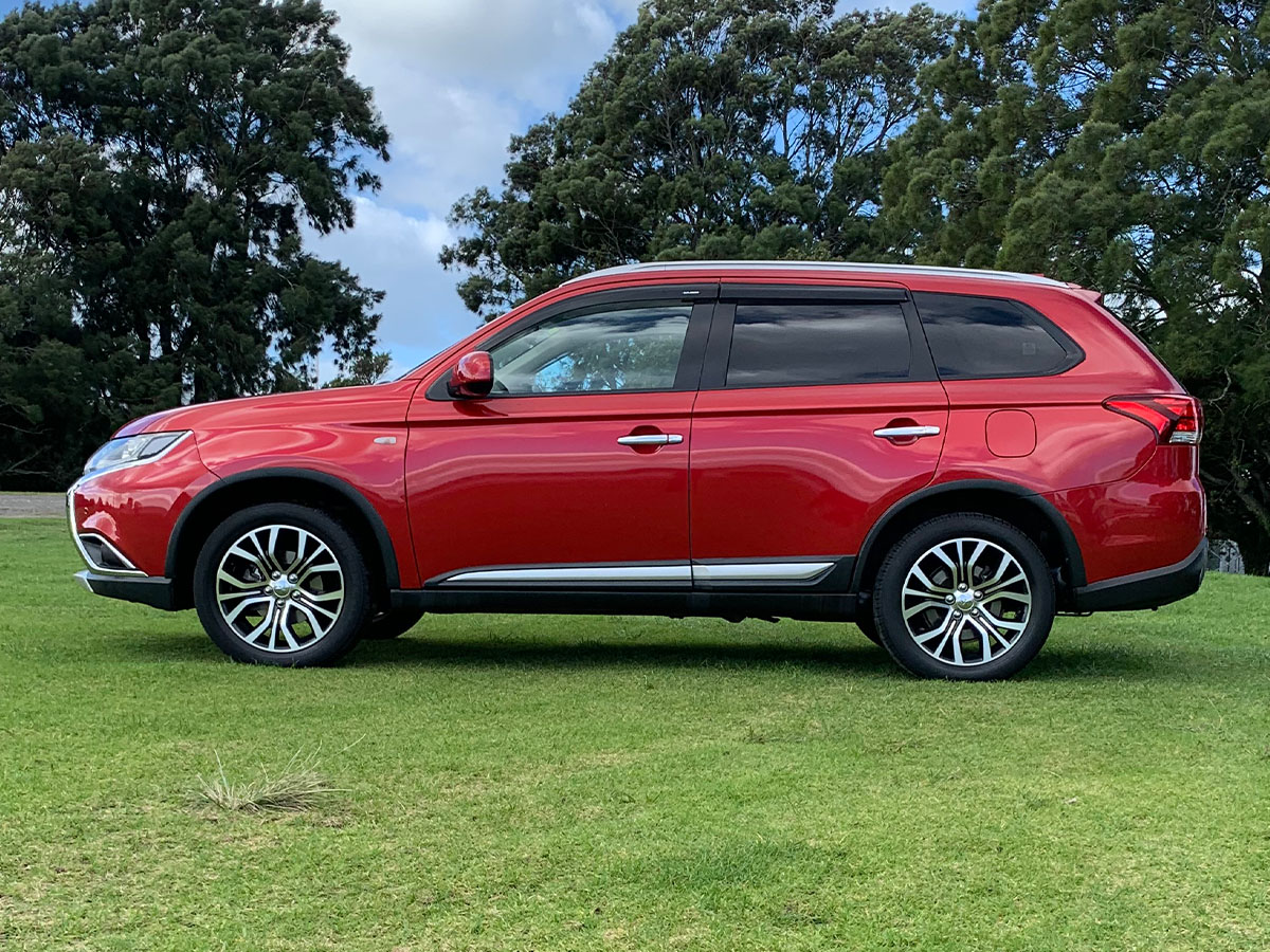 2018 Mitsubishi Outlander LS 2.4L Petrol 7 Seater Automatic