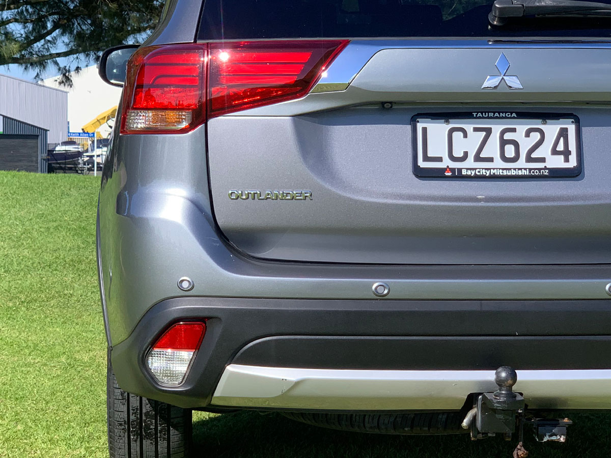 2018 Mitsubishi Outlander XLS 4WD 7 Seater 2.4L Petrol Automatic