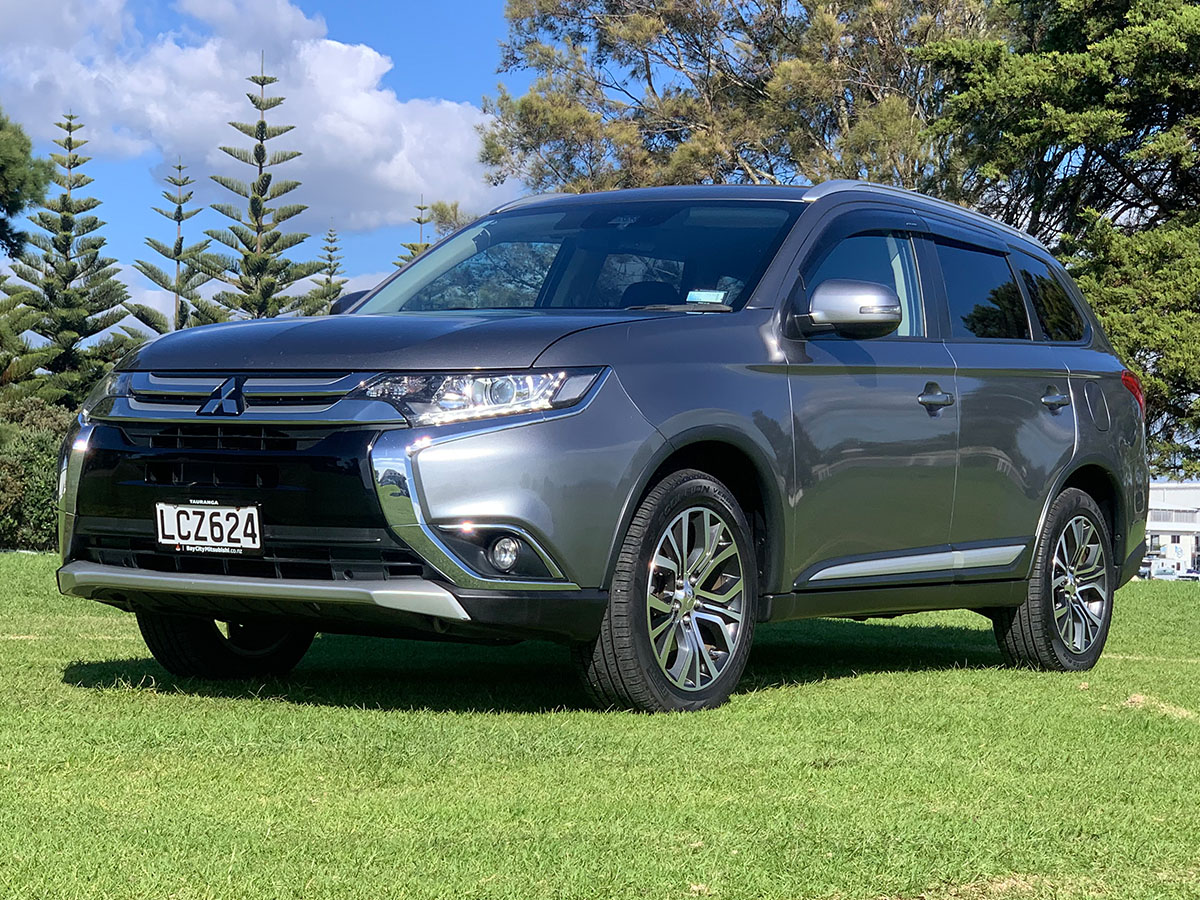 2018 Mitsubishi Outlander XLS 4WD 7 Seater 2.4L Petrol Automatic