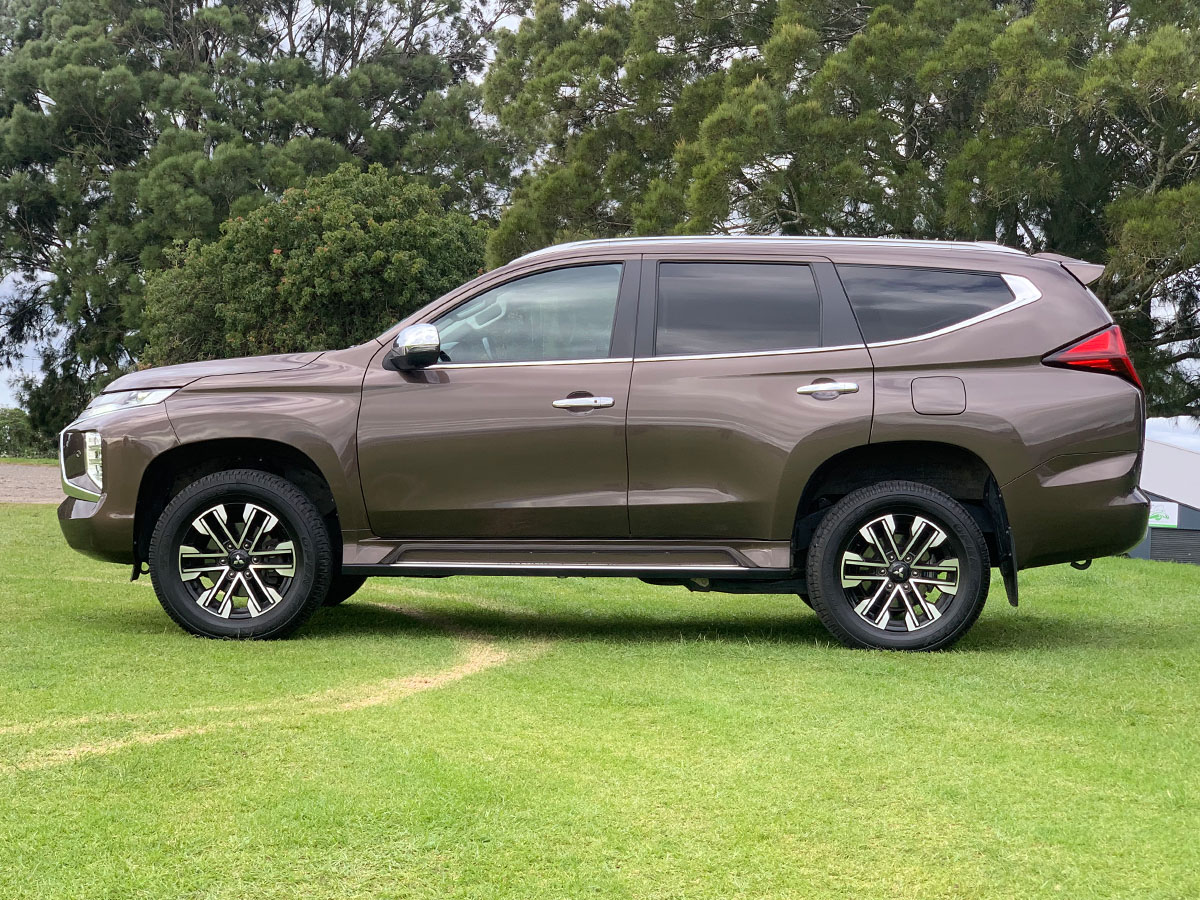 2023 Mitsubishi Pajero Sport VRX 4WD 7 Seater