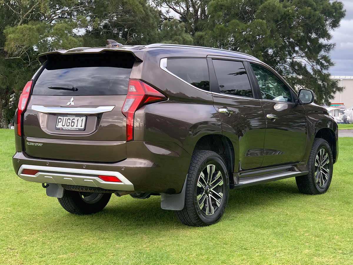 2023 Mitsubishi Pajero Sport VRX 4WD 7 Seater