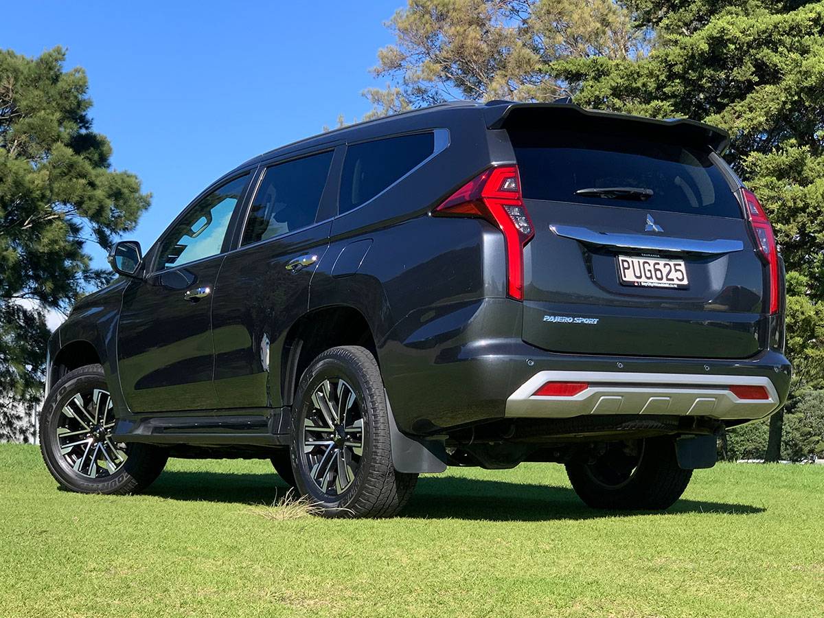 2023 Mitsubishi Pajero Sport VRX 4WD 7 Seater