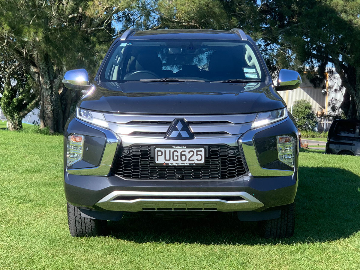 2023 Mitsubishi Pajero Sport VRX 4WD 7 Seater
