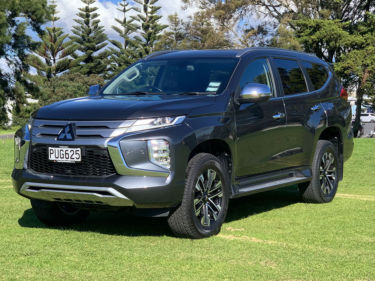 2023 Mitsubishi Pajero Sport VRX 4WD 7 Seater