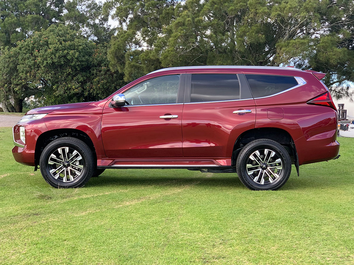 2023 Mitsubishi Pajero Sport VRX 4WD 7 Seater