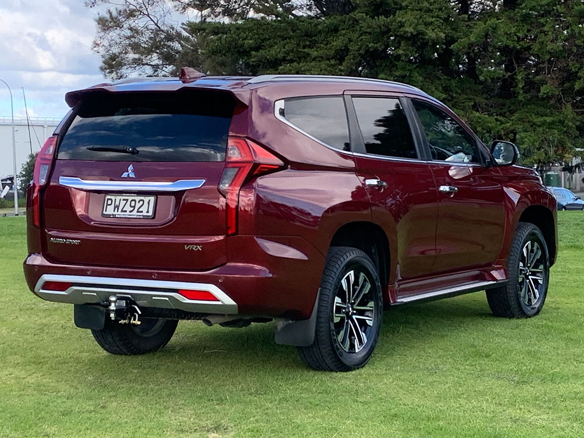 2023 Mitsubishi Pajero Sport VRX 4WD 7 Seater