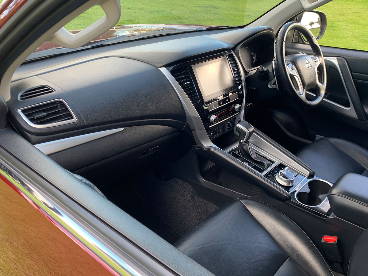 2023 Mitsubishi Pajero Sport VRX 4WD 7 Seater