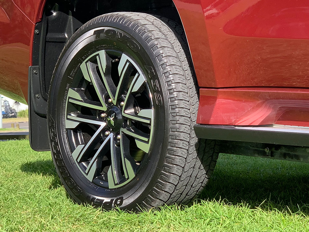 2023 Mitsubishi Pajero Sport VRX 4WD 7 Seater