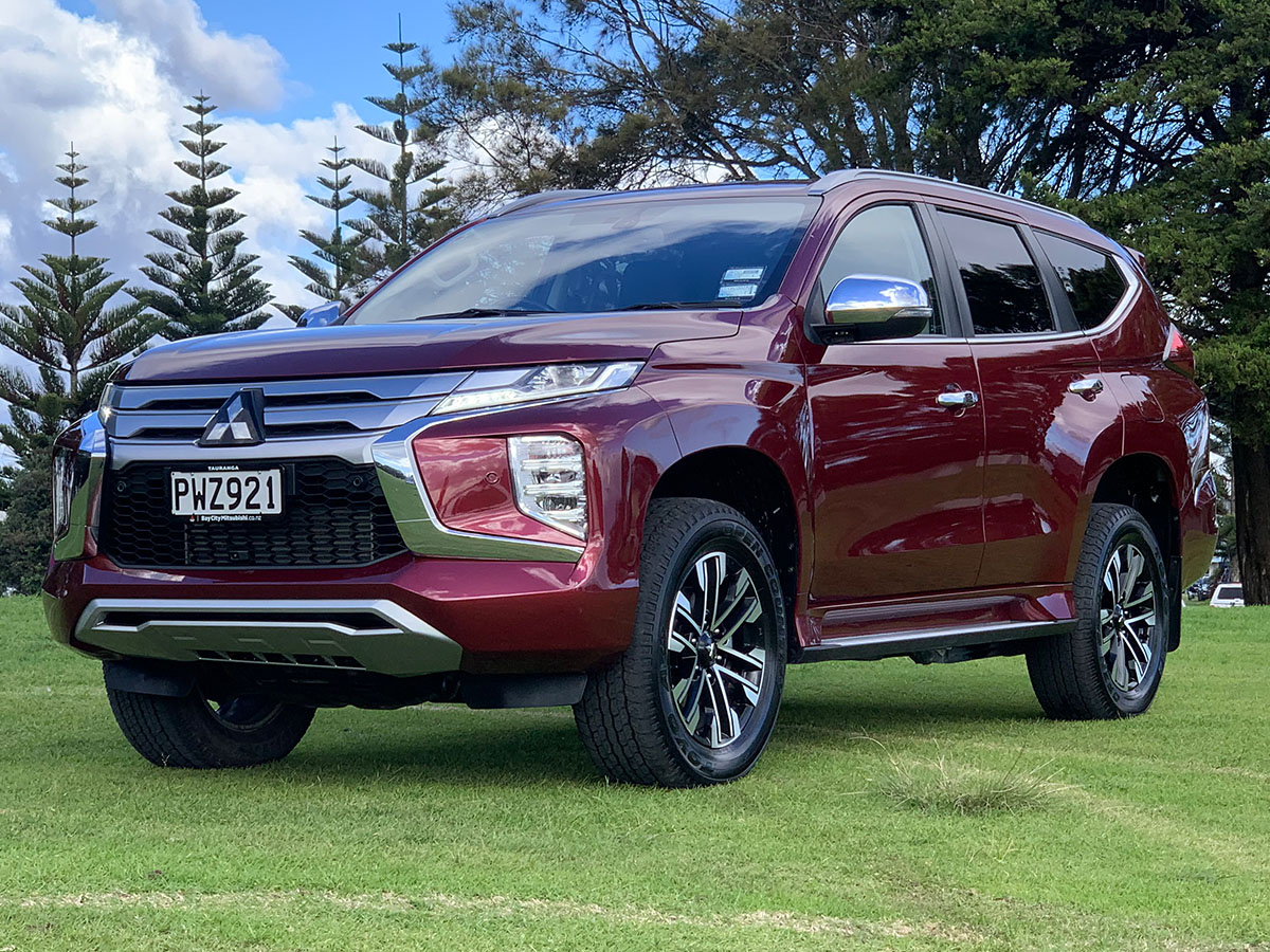 2023 Mitsubishi Pajero Sport VRX 4WD 7 Seater