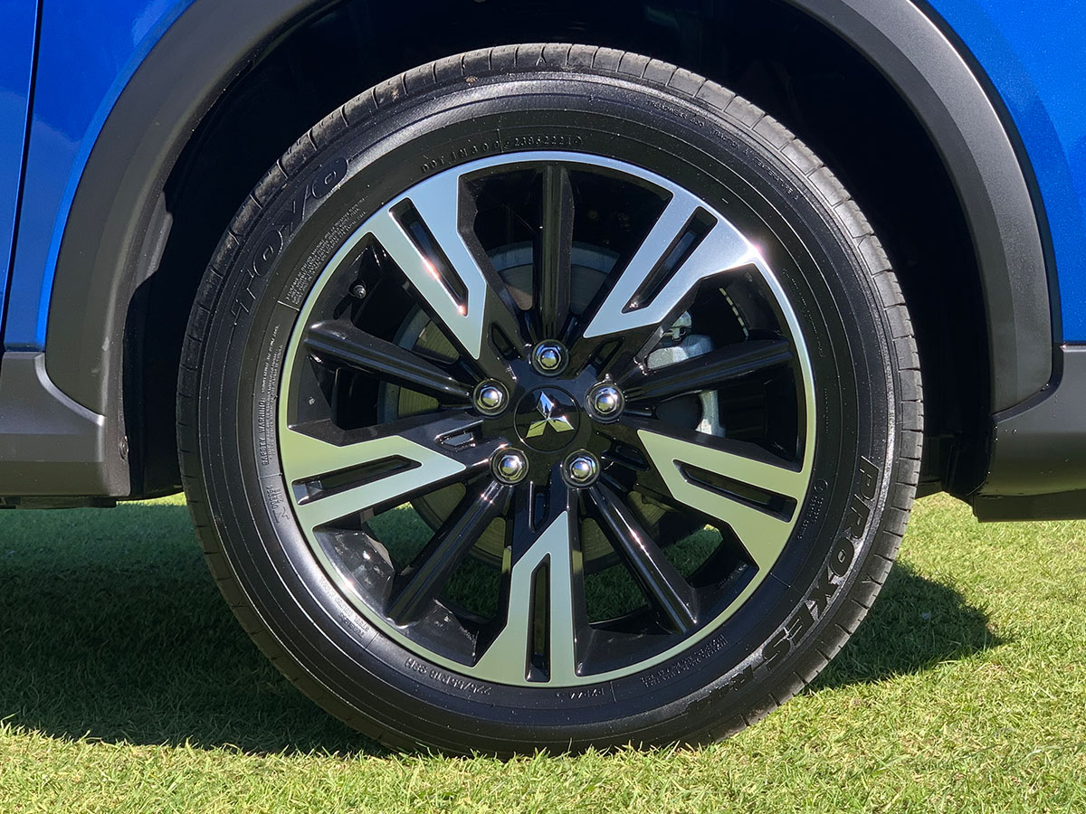 2024 Mitsubishi Eclipse Cross XLS 2WD