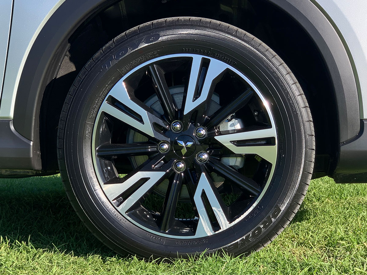 2024 Mitsubishi Eclipse Cross XLS 2WD