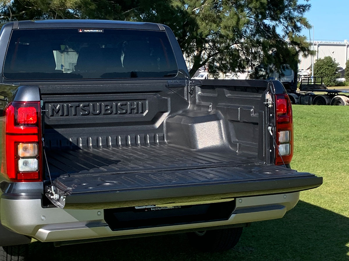 2024 Mitsubishi Triton GLXR 2WD 2.4L Bi-Turbo Diesel 6 Speed Auto