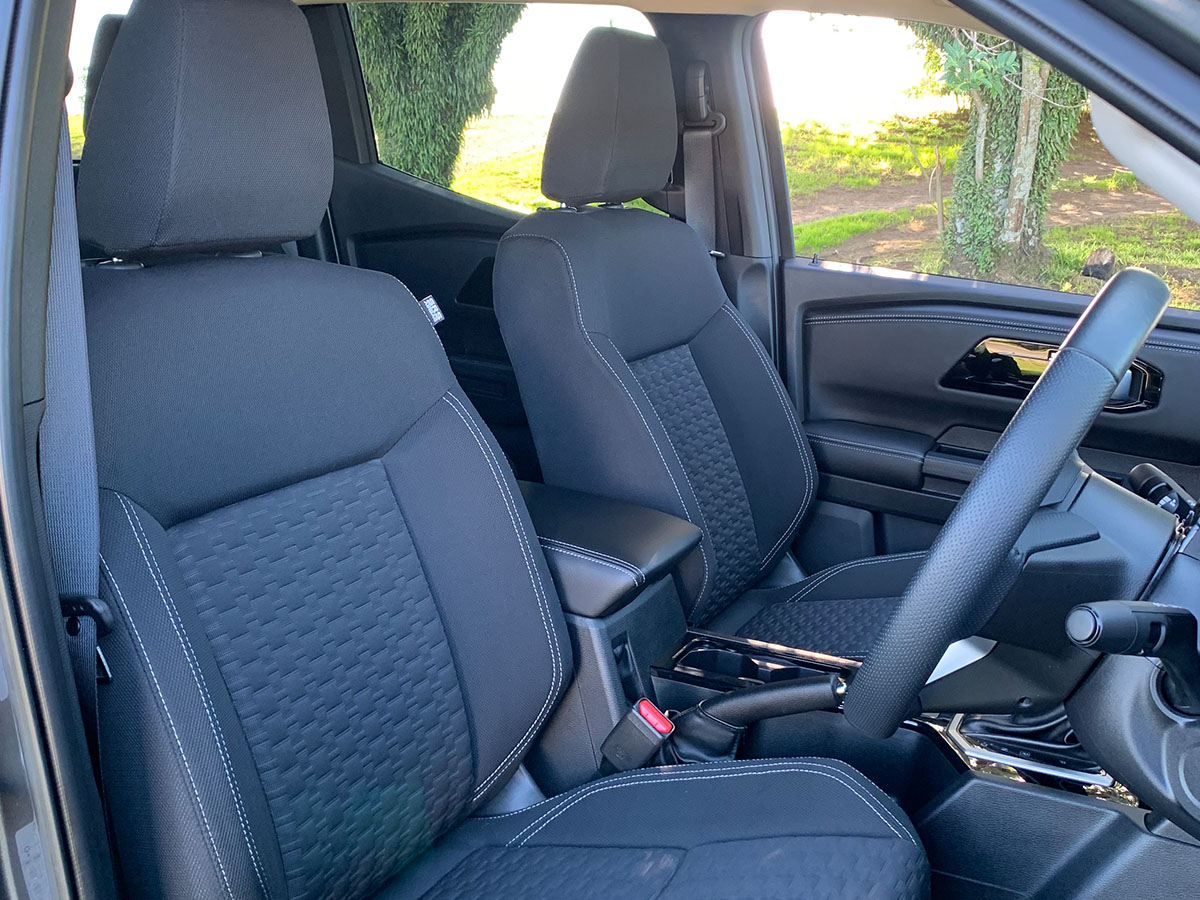 2024 Mitsubishi Triton GLXR 2WD 2.4L Bi-Turbo Diesel 6 Speed Auto