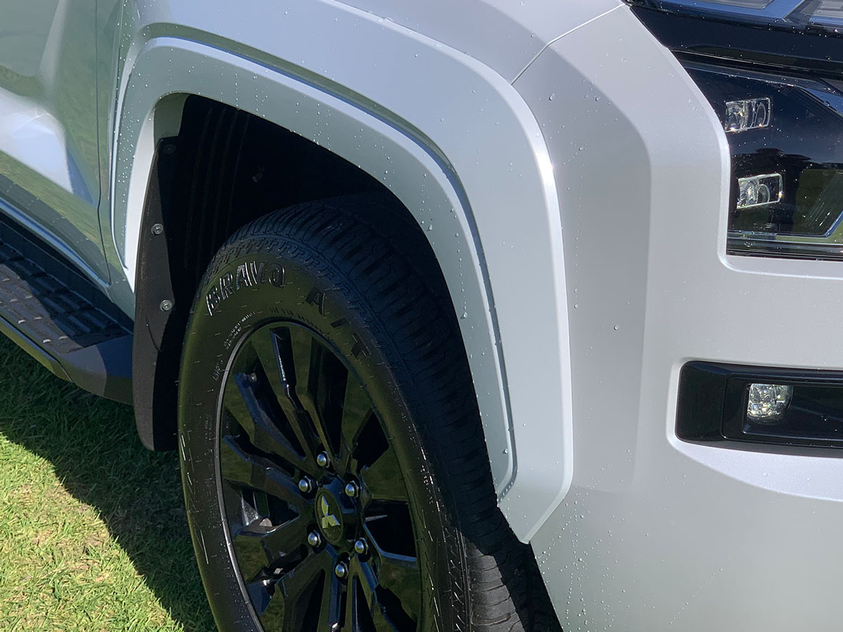 2024 Mitsubishi Triton VRX 4WD 2.4L Bi-Turbo Diesel 6 Speed Auto