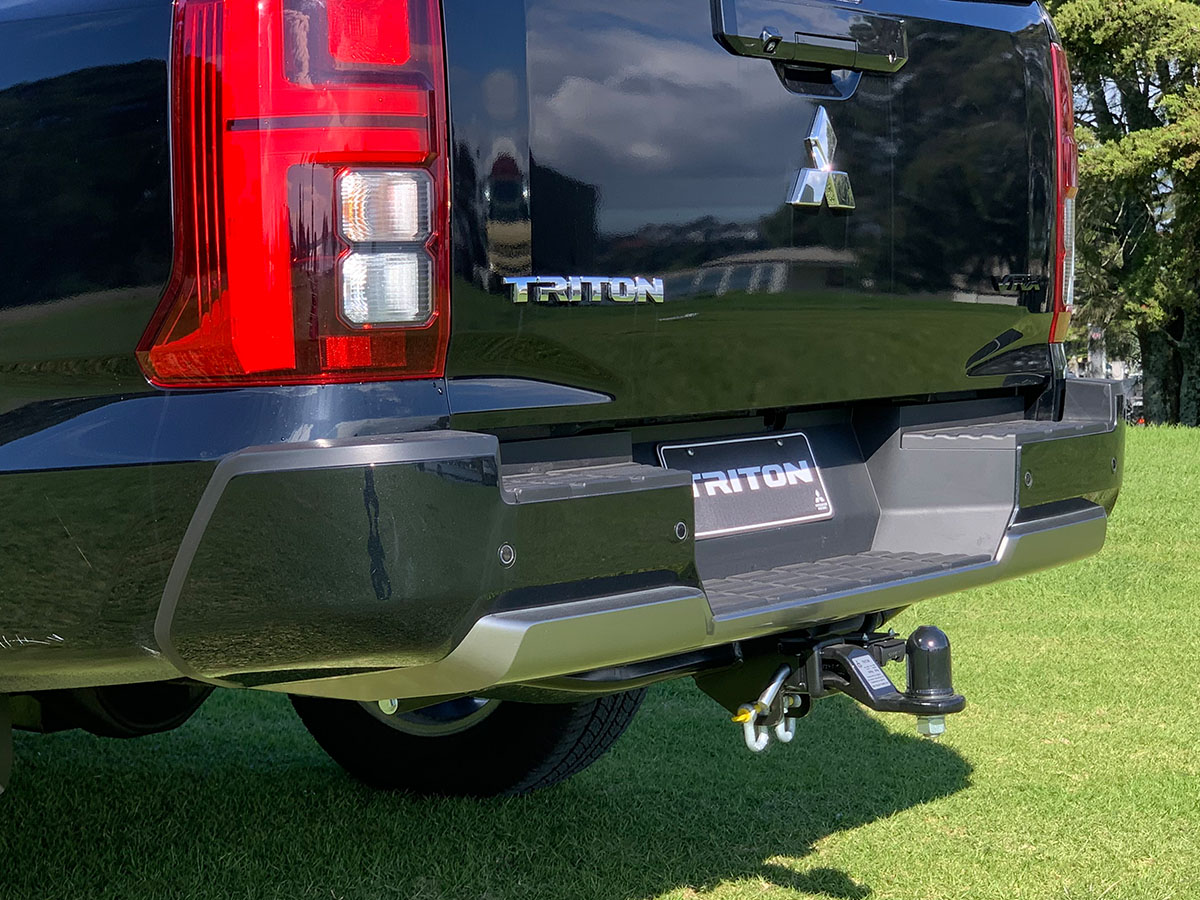 2025 Mitsubishi Triton VRX 2WD 2.4L Bi-Turbo Diesel 6 Speed Auto