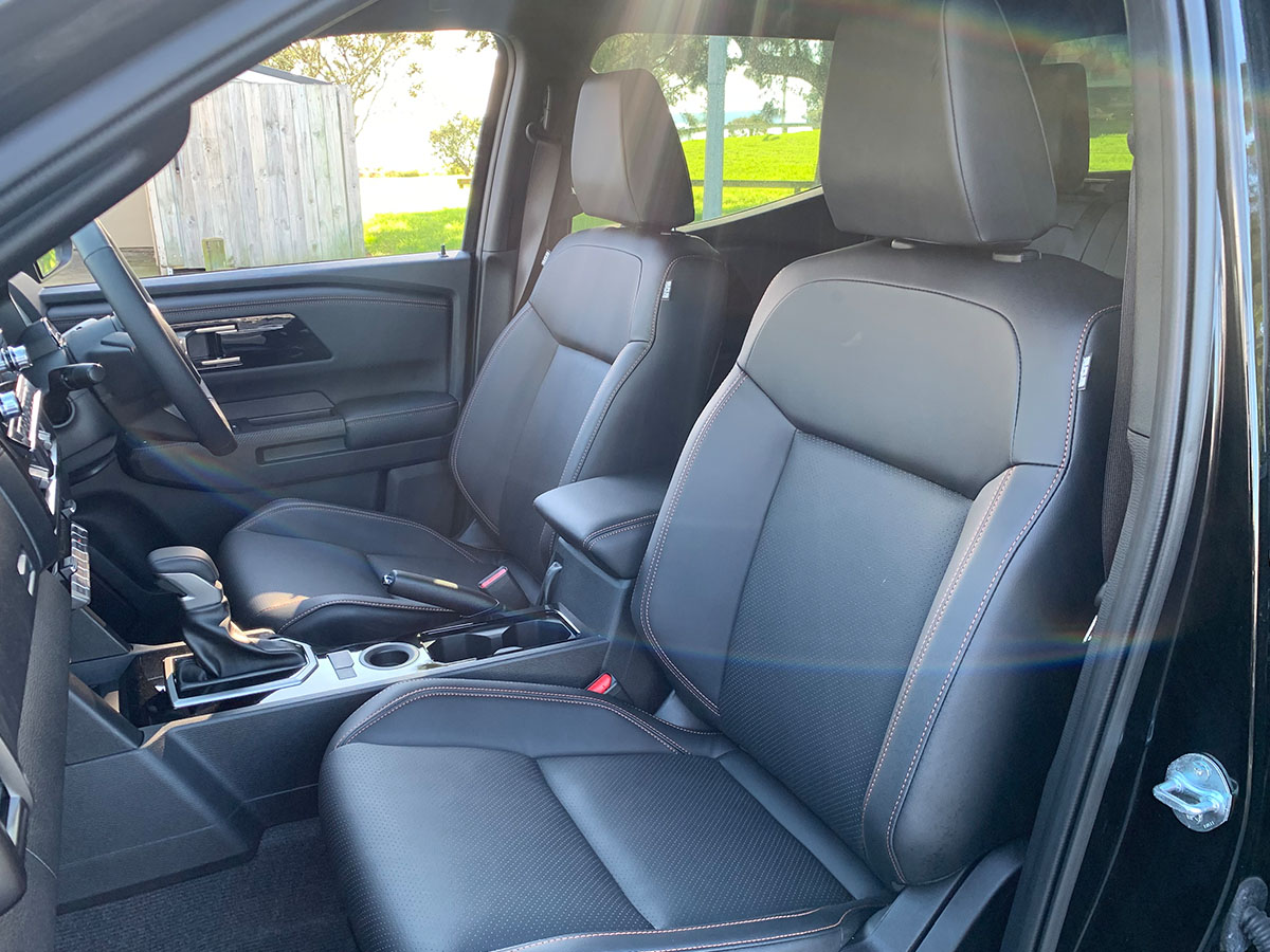 2025 Mitsubishi Triton VRX 2WD 2.4L Bi-Turbo Diesel 6 Speed Auto