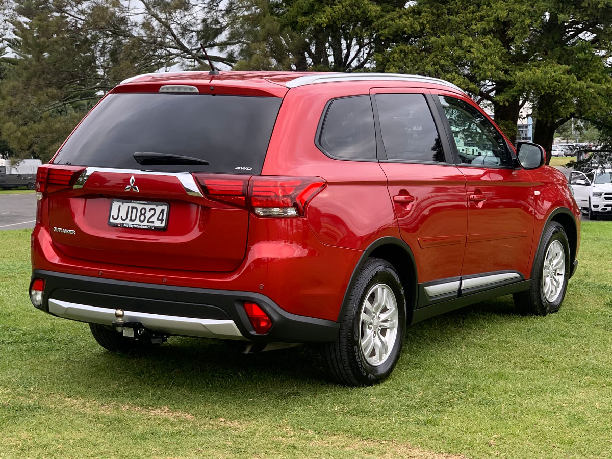 2015 Mitsubishi Outlander LS 2.4L Petrol 4wd
