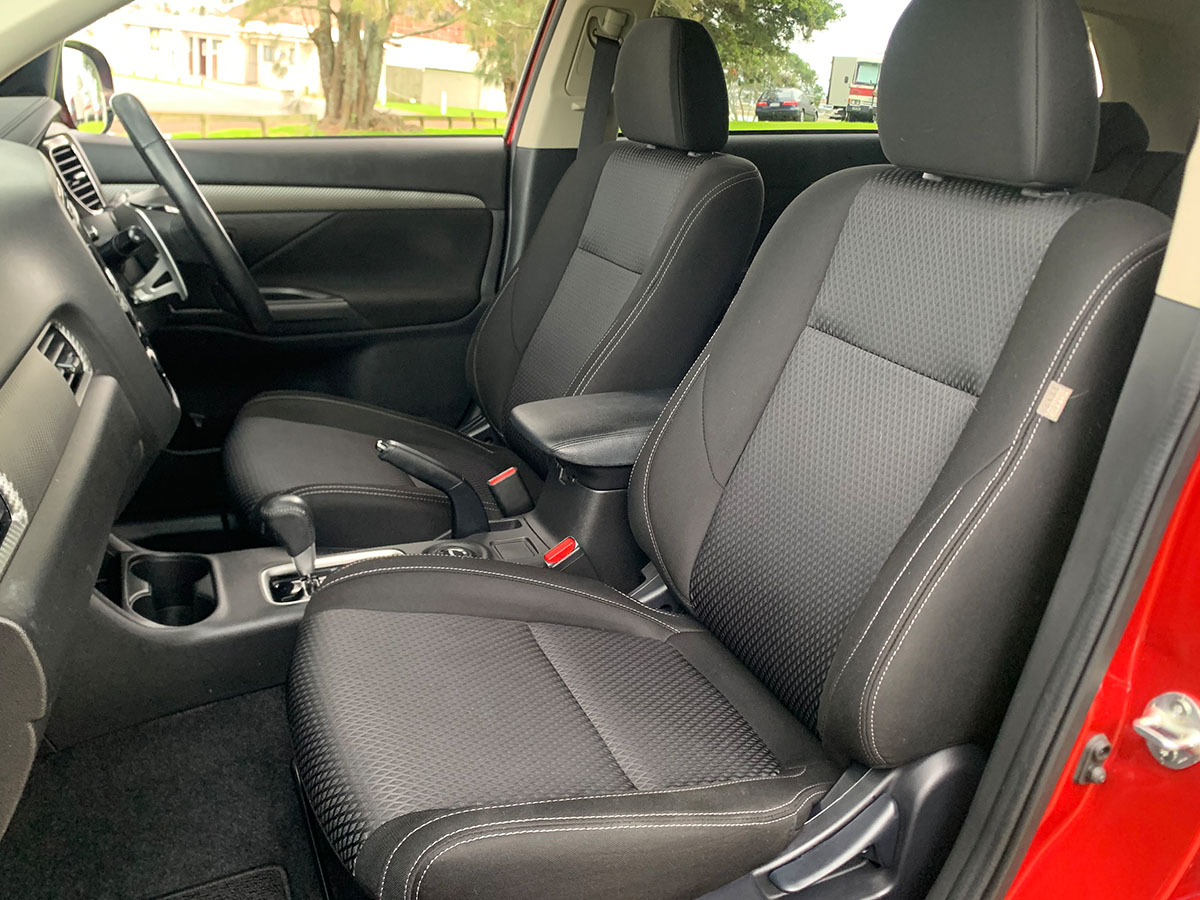 2015 Mitsubishi Outlander LS 2.4L Petrol 4wd