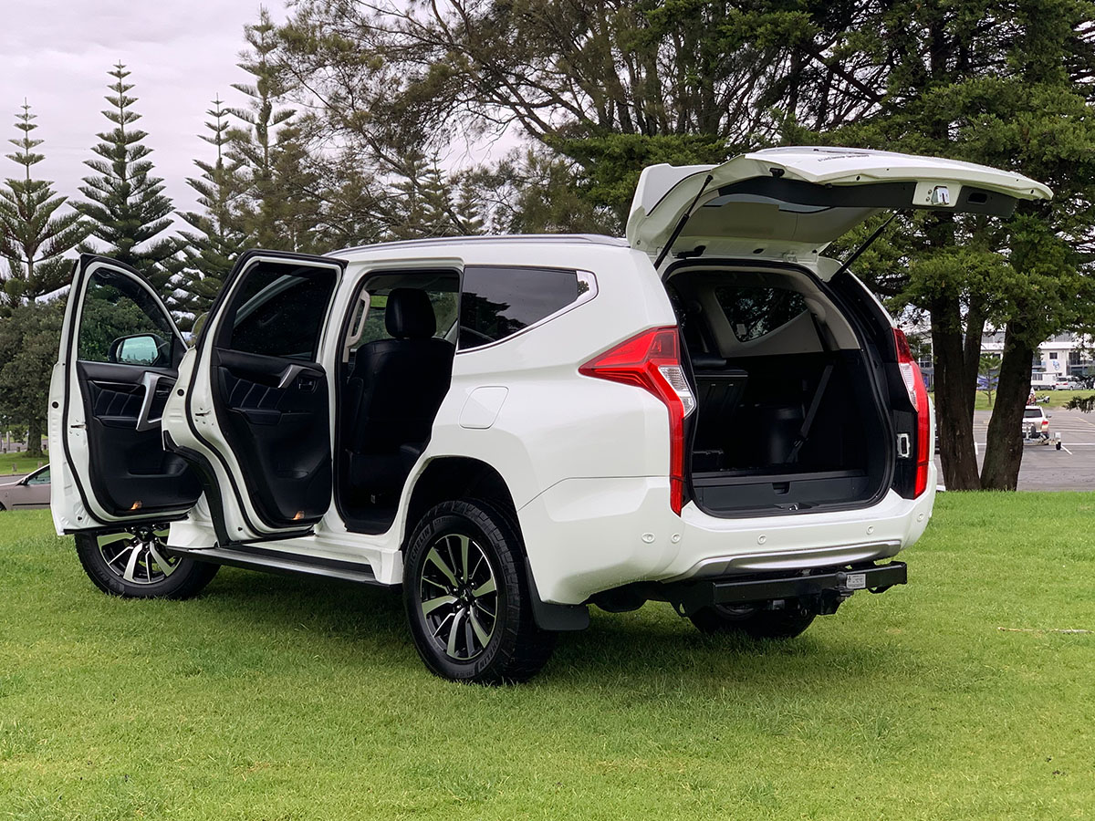 2017 Mitsubishi Pajero Sport VRX 2.4L Diesel 4WD 8 Speed Automatic